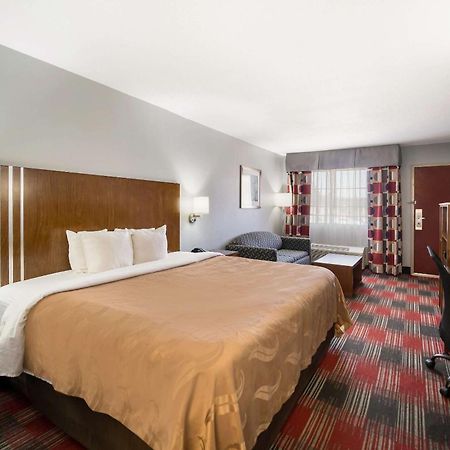 Quality Inn Near Parc Накотиш Екстериор снимка