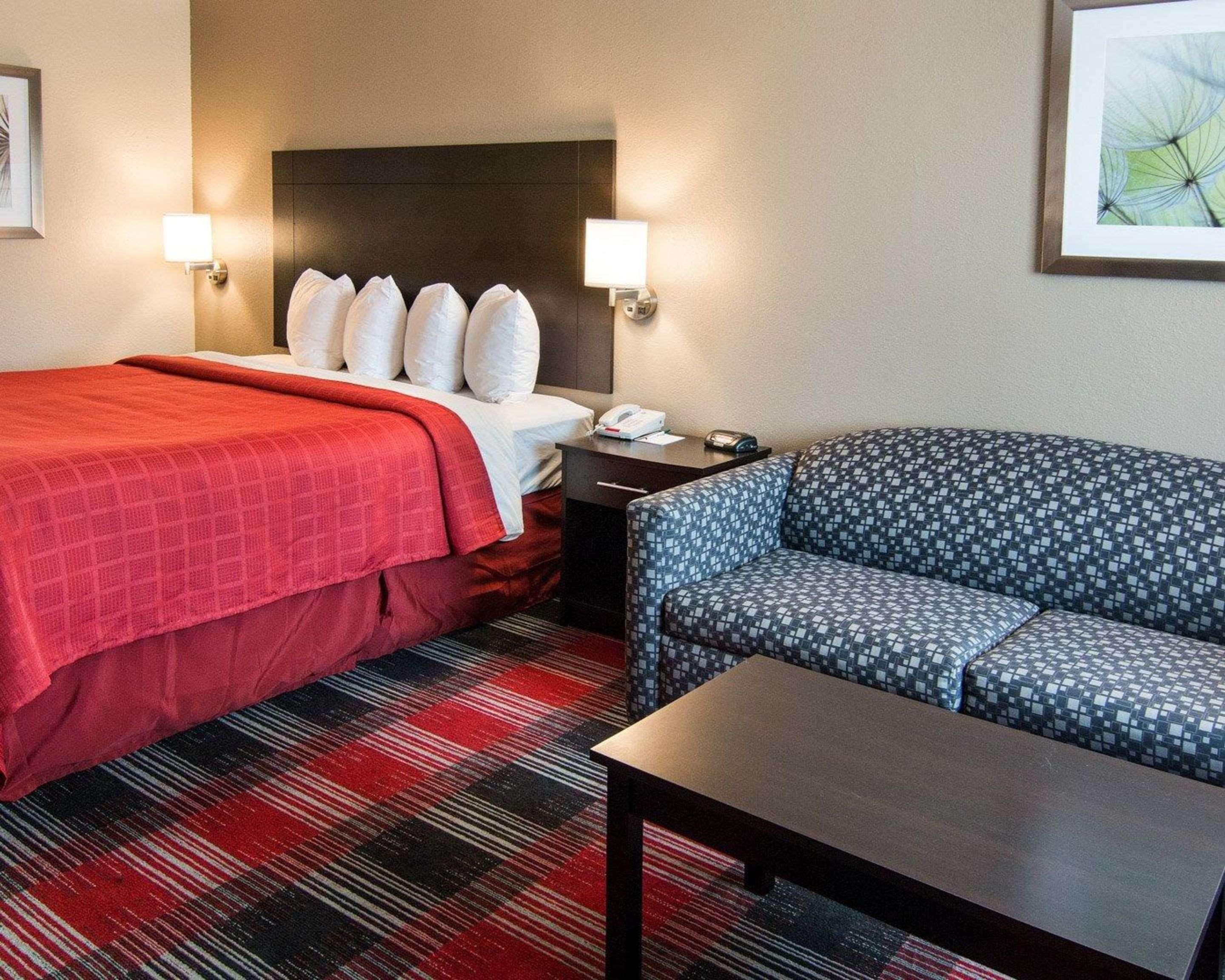 Quality Inn Near Parc Накотиш Екстериор снимка
