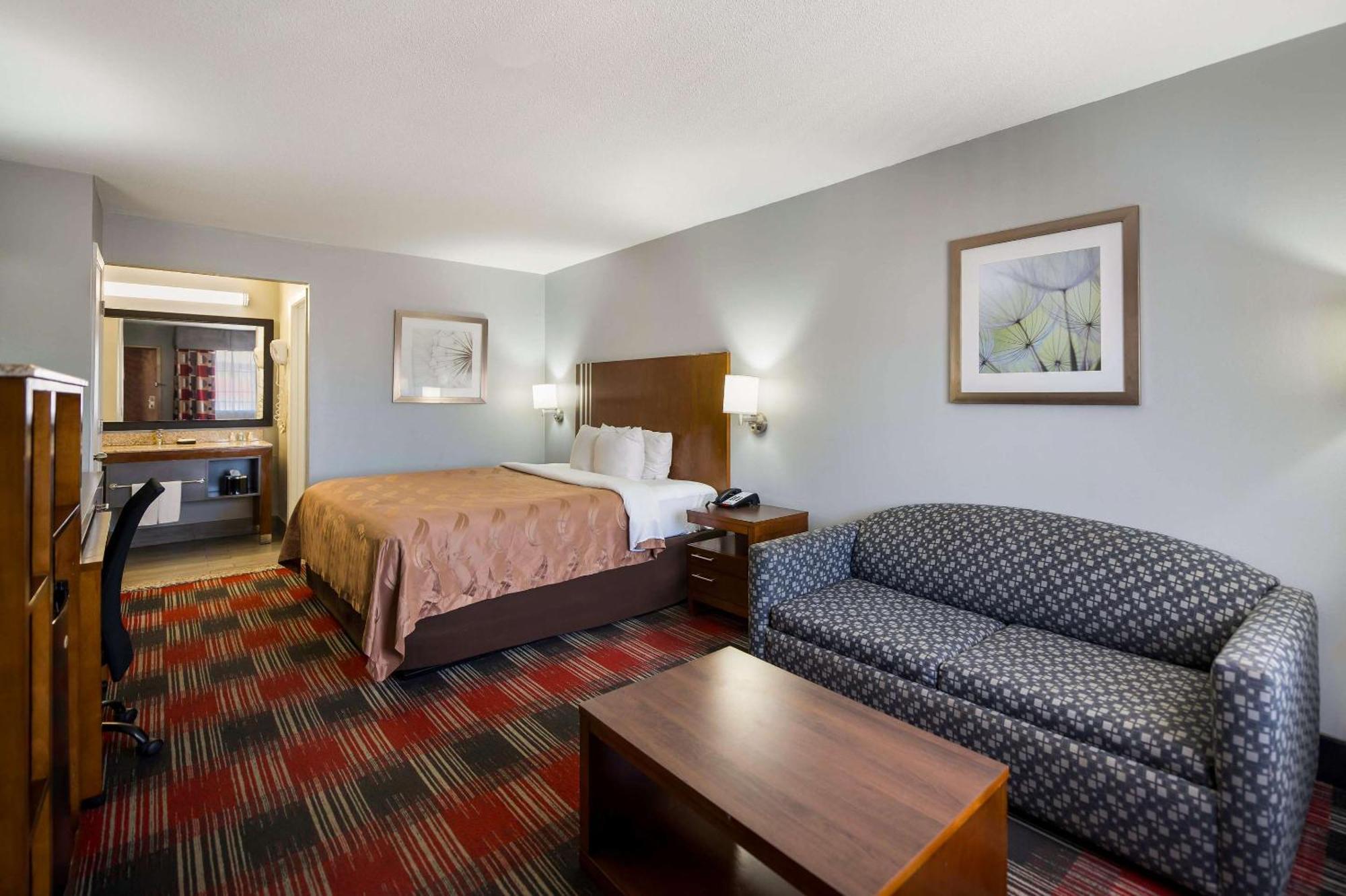 Quality Inn Near Parc Накотиш Екстериор снимка